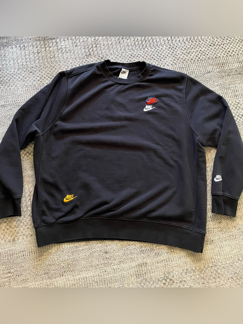 Nike sportswear essentials French Terry crewneck sweatshirt with logos XXL